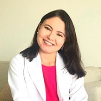 Dra. Fabíola de Oliveira Ramos